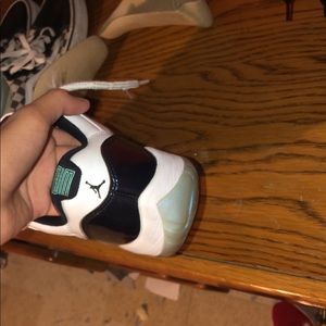 Jordan 11 Emerald
